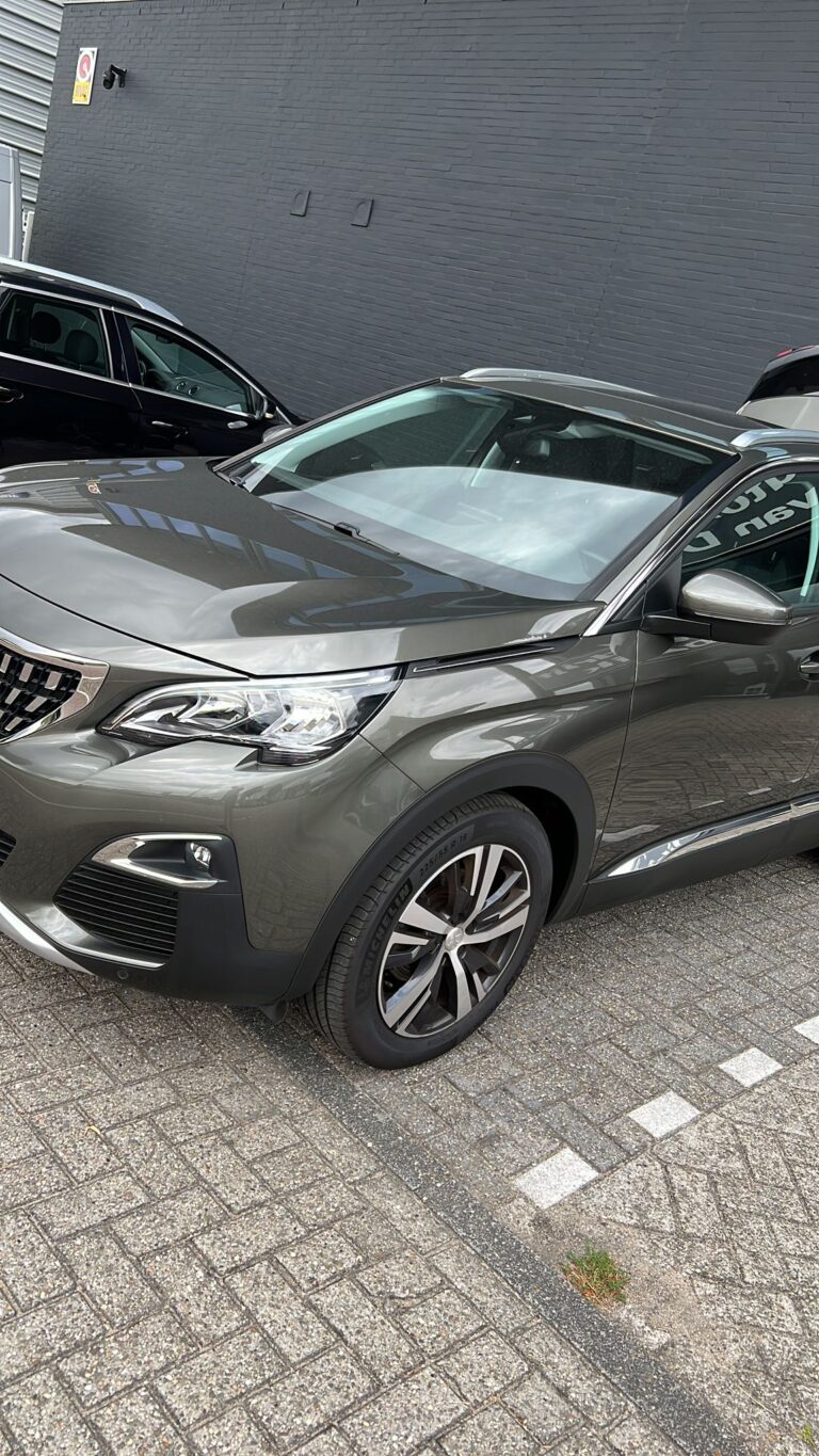 PEUGEOT – 3008