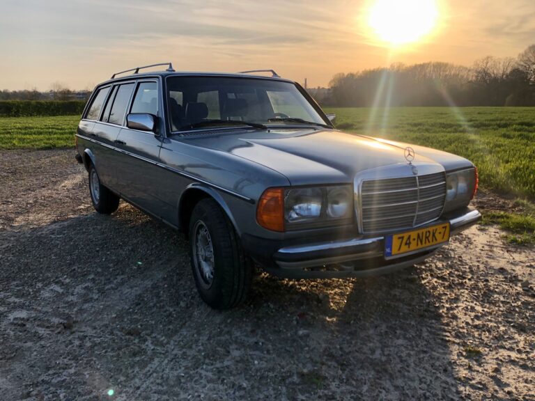 MERCEDES-BENZ – 230 TE