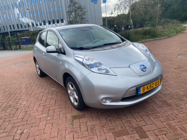 NISSAN – LEAF