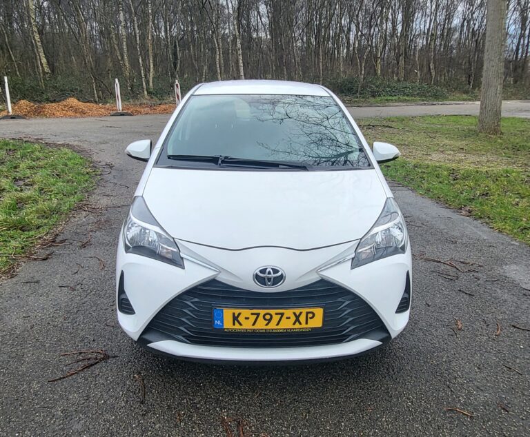 TOYOTA –  YARIS