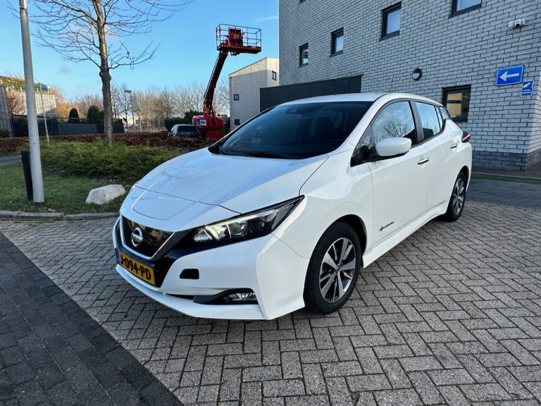 NISSAN – LEAF 40KWH