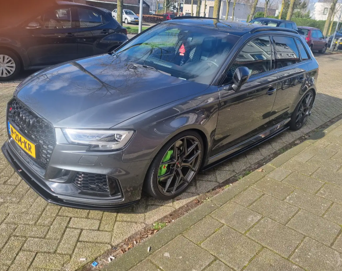 AUDI – RS 3 SPORTBACK