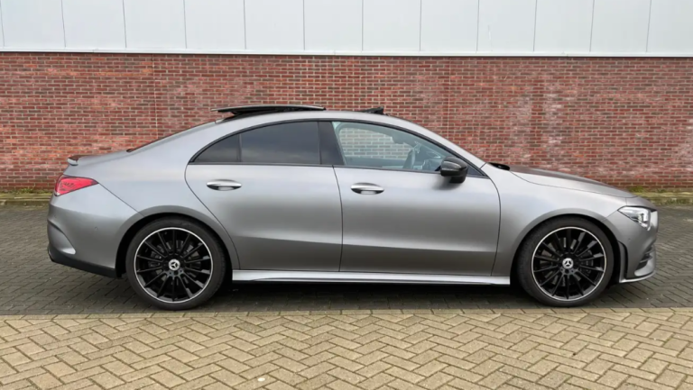 MERCEDES-BENZ – CLA KLASSE