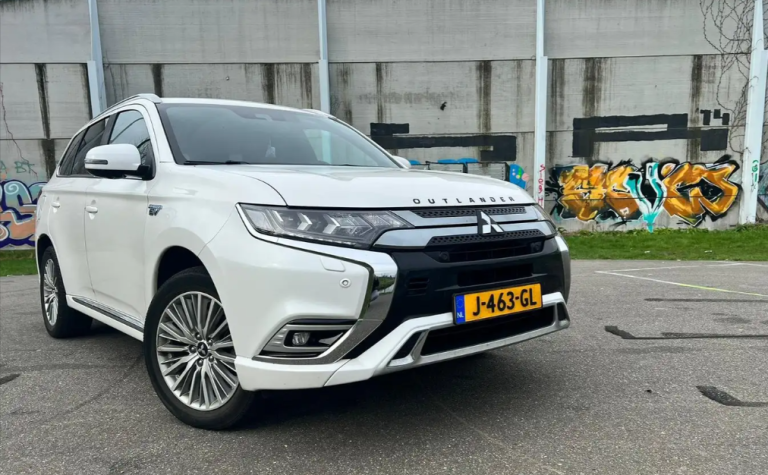 MITSUBISHI – OUTLANDER