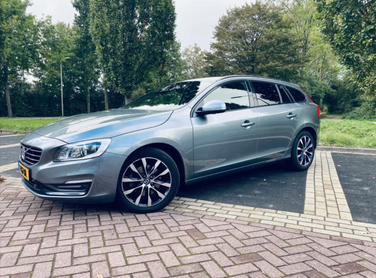 VOLVO – V60