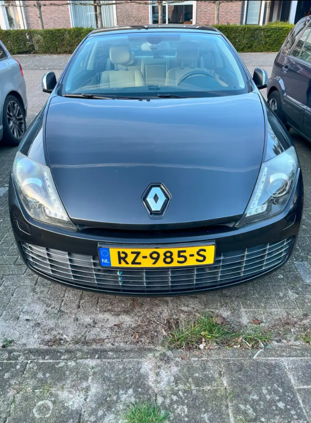 RENAULT – LAGUNA