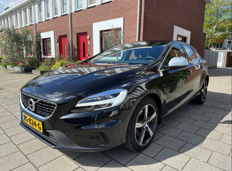 VOLVO – V40