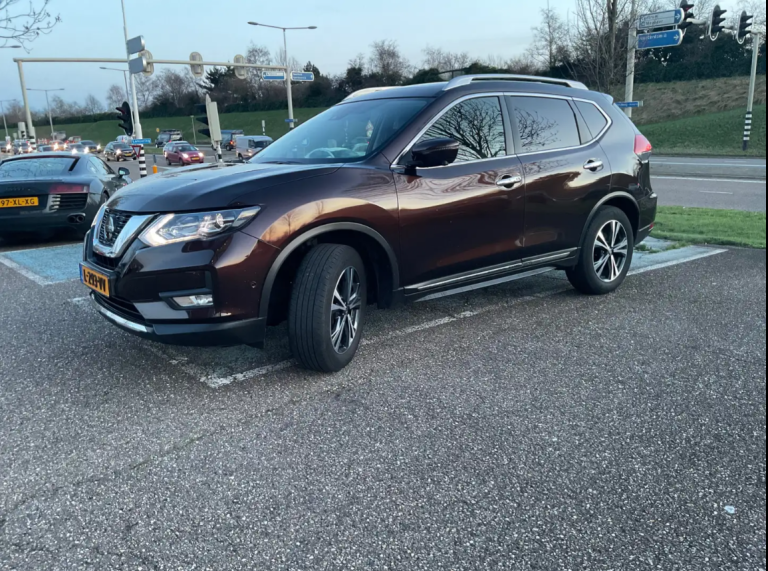 NISSAN X-TRAIL