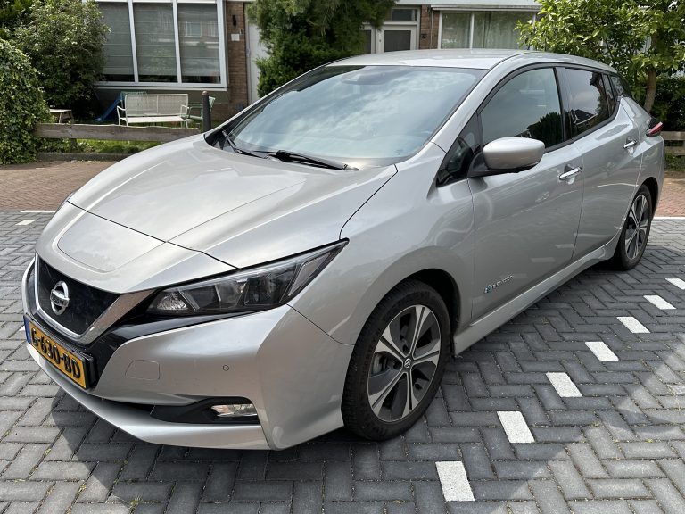 NISSAN LEAF 40KWH