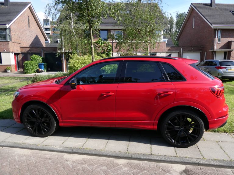 AUDI – Q3