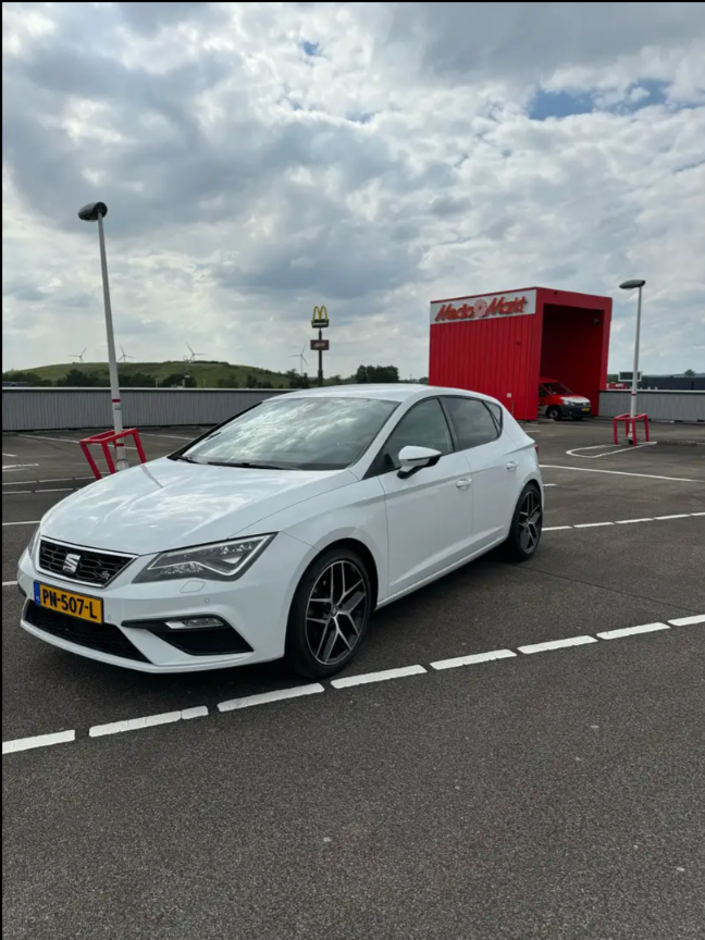 SEAT – LEON