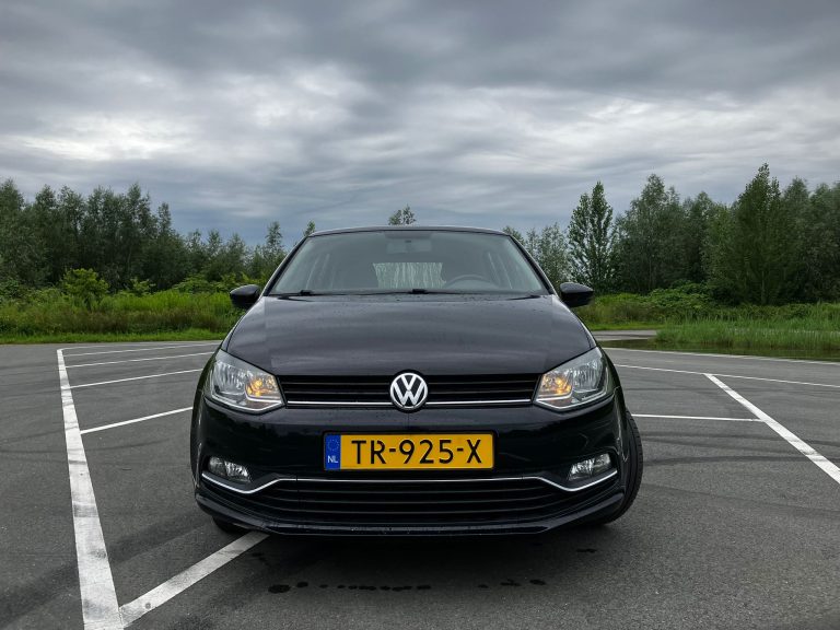 VOLKSWAGEN – POLO