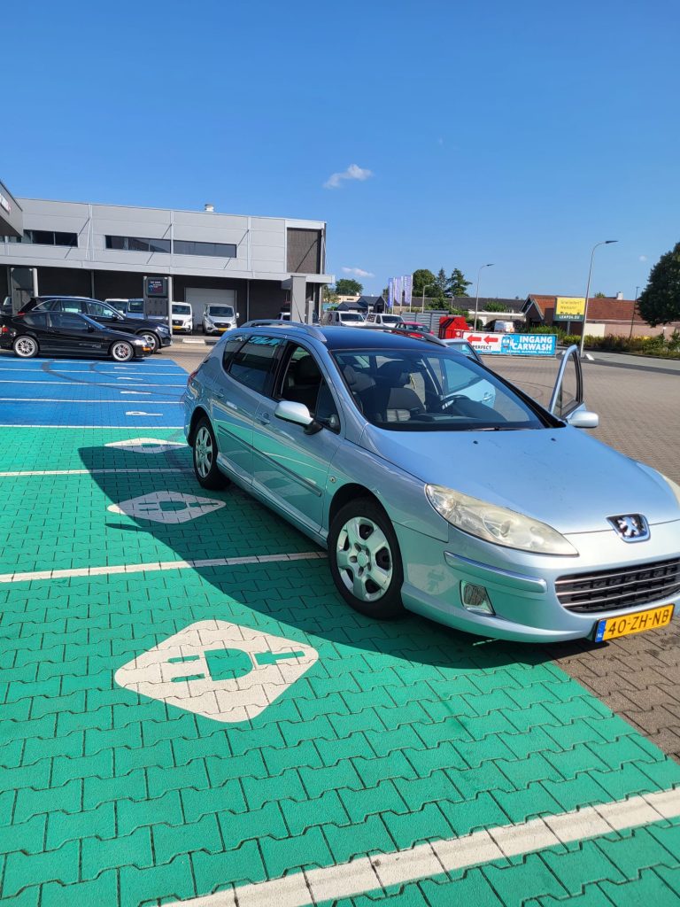 PEUGEOT – 407