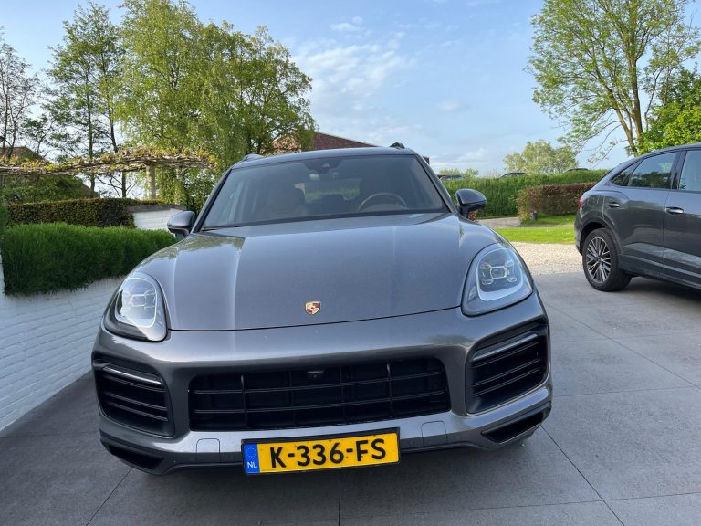 PORSCHE – CAYENNE