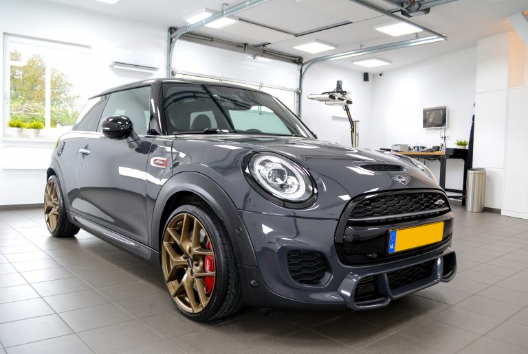 MINI – JOHN COOPER WORKS