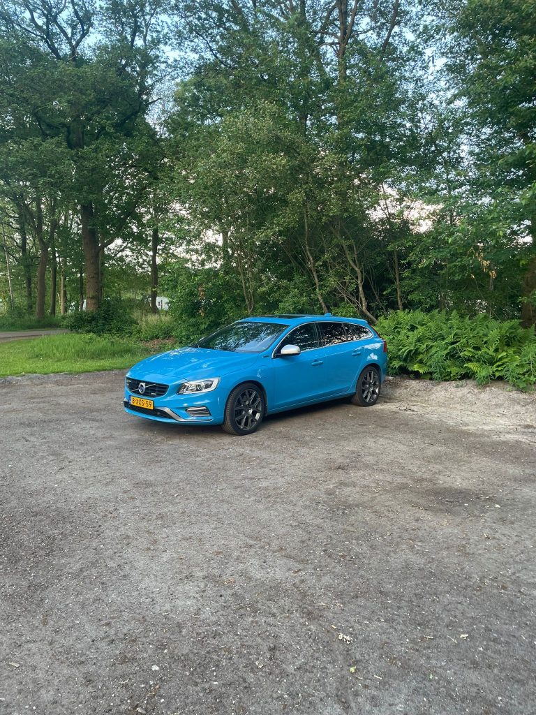 VOLVO – V60