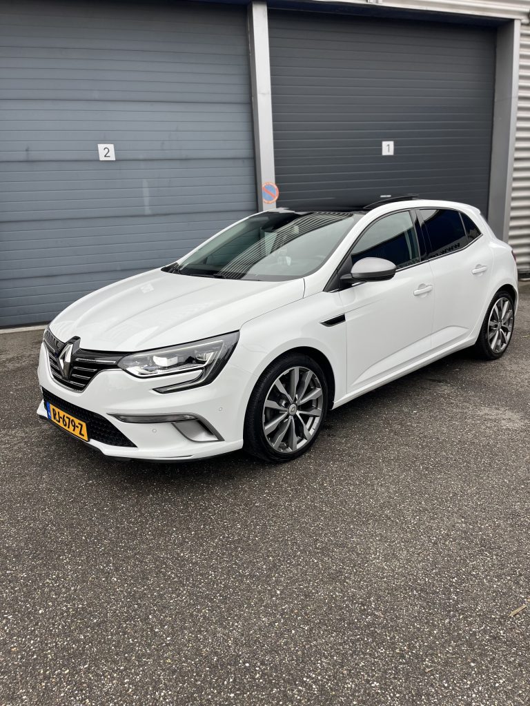 RENAULT – MEGANE